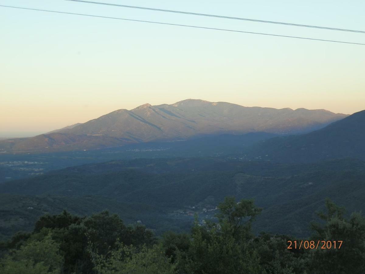 Villa Calme Et Detente Montbolo Bagian luar foto